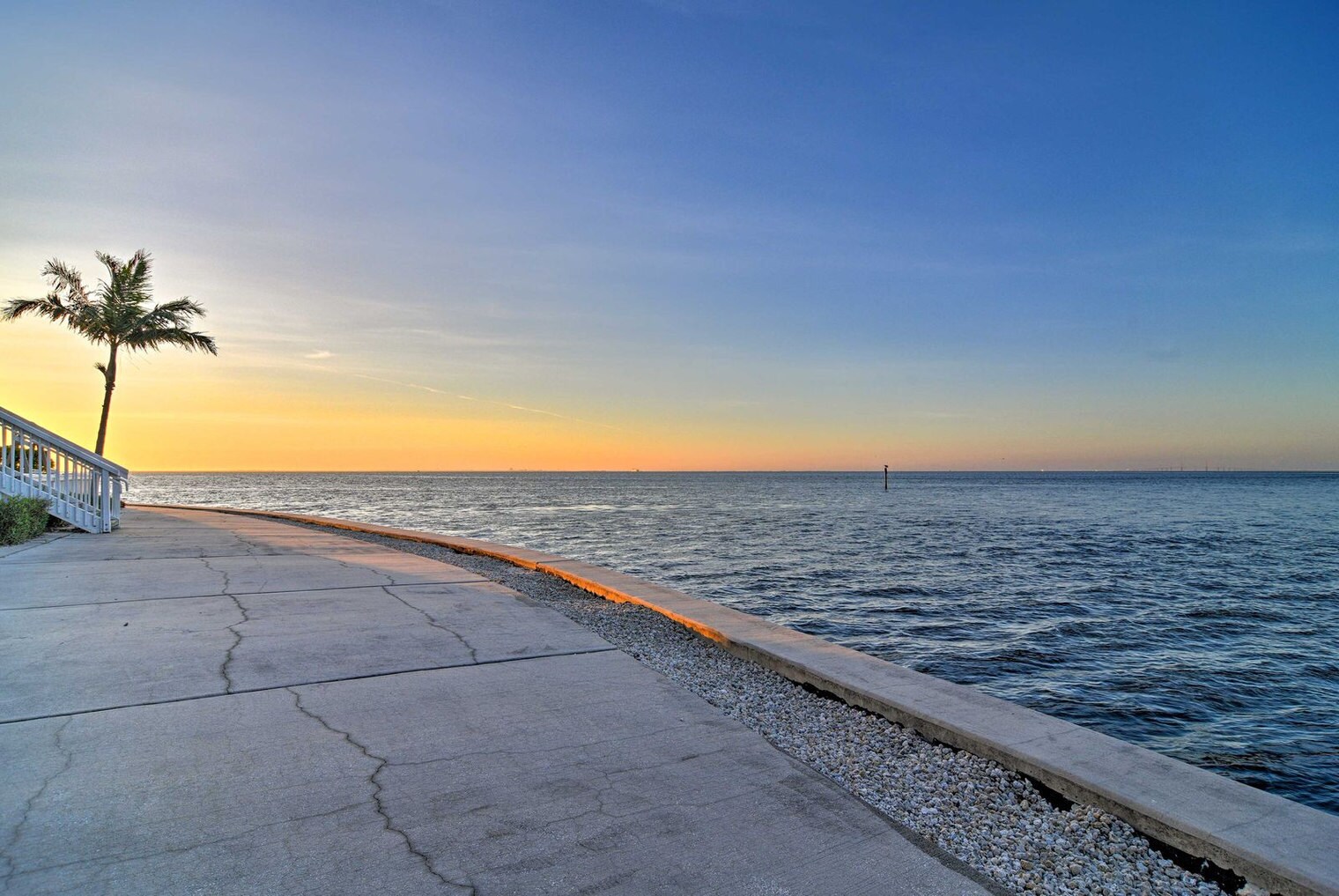 Building Photo - 5285 Coquina Key Dr SE