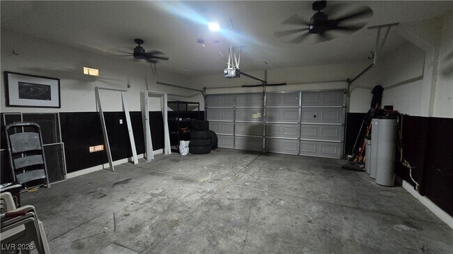 Building Photo - 5205 El Castano Ave