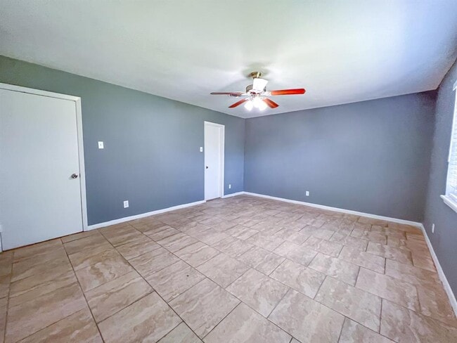 Building Photo - 2815 Monticello Dr