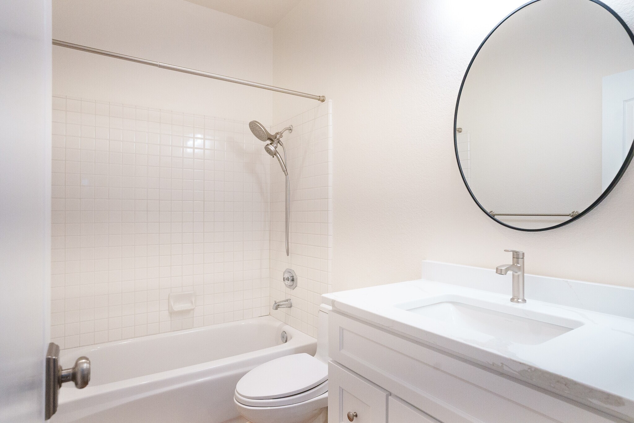 Bath 3 - 16880 Saint James Dr