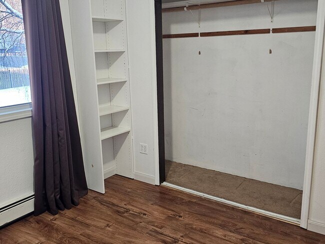 Building Photo - 1922 Hilling Ave