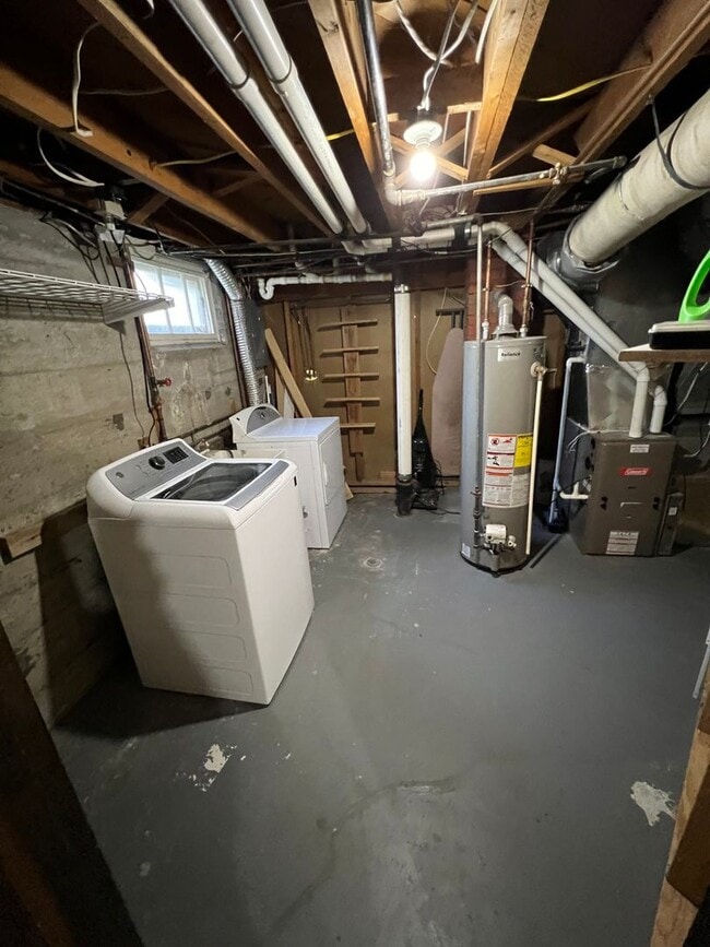 Building Photo - 3 Bed 2 Bath House