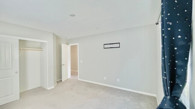 Building Photo - BEAUTIFUL 5BD/3BA-2 Story Home available for rent in Jurupa Valley!