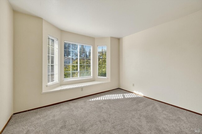 Building Photo - 206 Bridgewater Cir