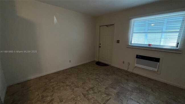 Building Photo - 2400 SW 42nd Ave