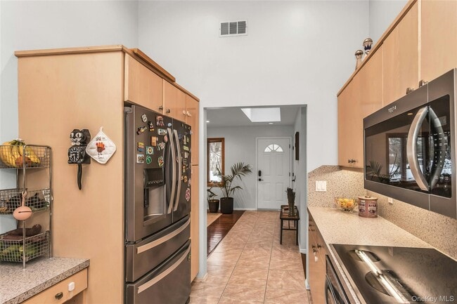 Building Photo - 88 Burton Ln