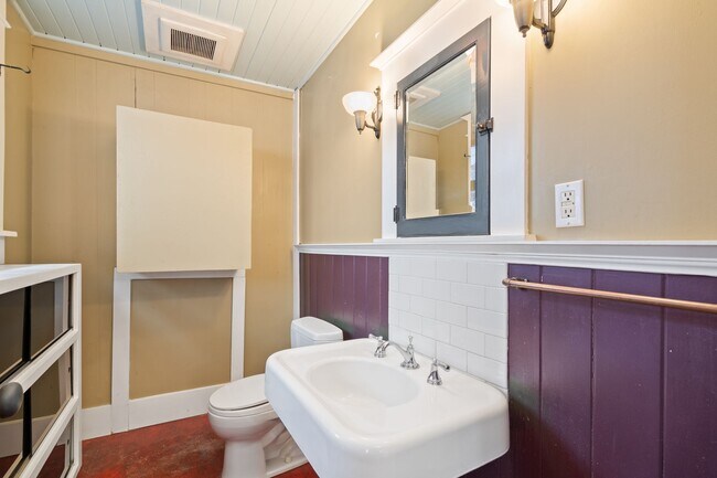Building Photo - 4036 SE 63rd Ave