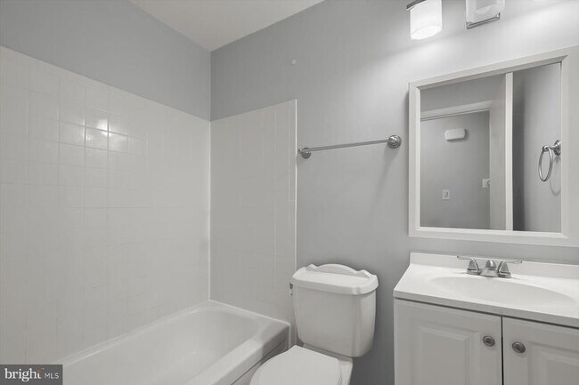 Building Photo - 2603 Mary Pl