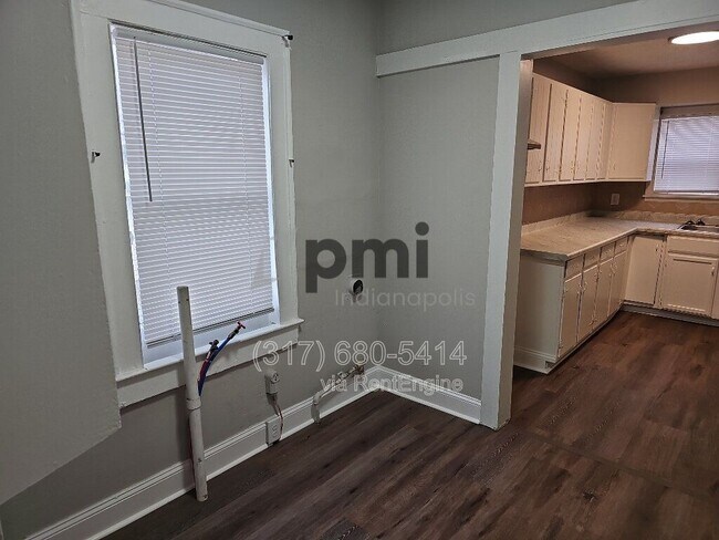 Building Photo - 2031 Southeastern Ave