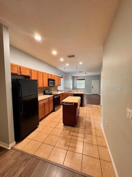 Building Photo - 8003 N Alaska St