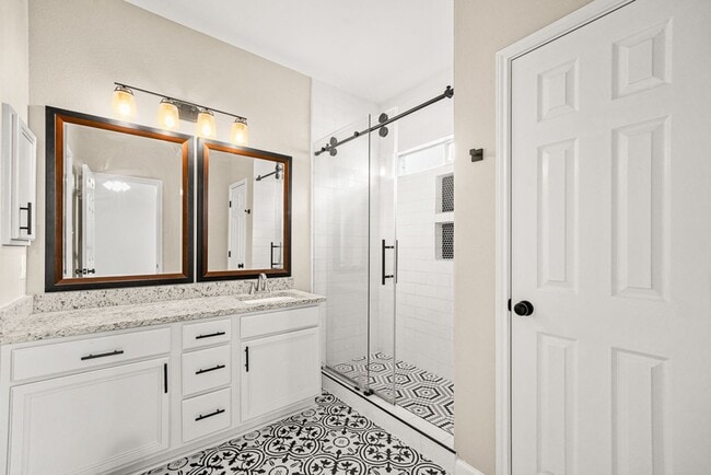 Building Photo - For Rent! Updated Single Story in Sonoma R...