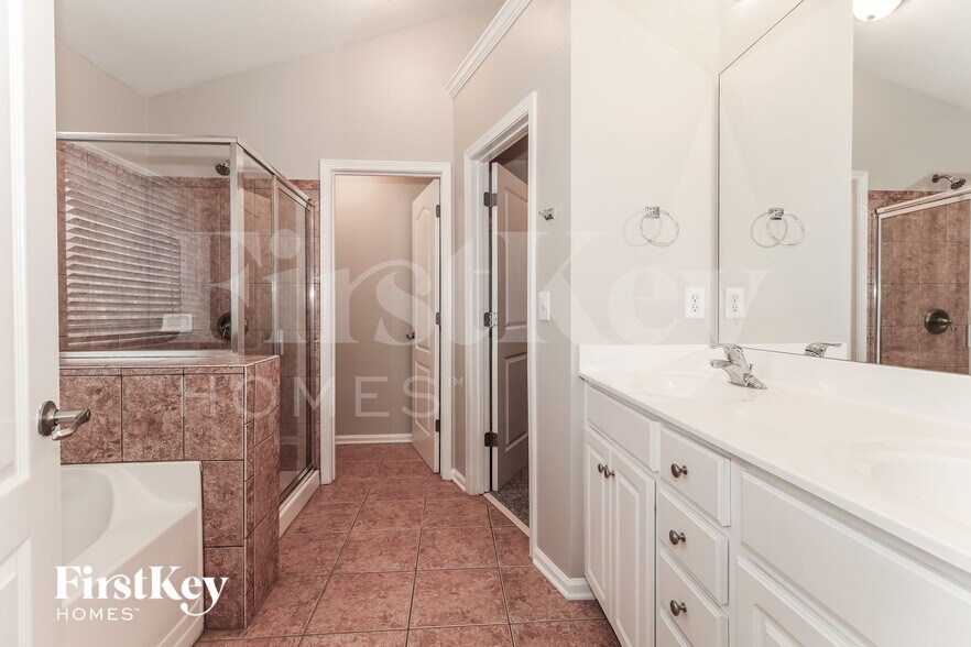 Building Photo - 3659 Devon Park Ln NW