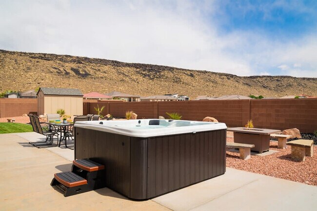 Building Photo - 3273 2530 S