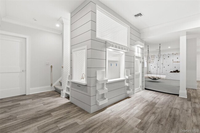 Building Photo - 25 Hunt Pl