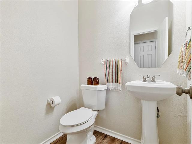 Building Photo - 2305 Homewood Ln