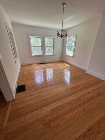 Building Photo - 56 Bancroft Park