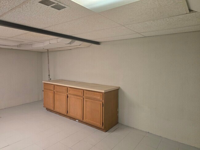 Building Photo - 15353 Huff