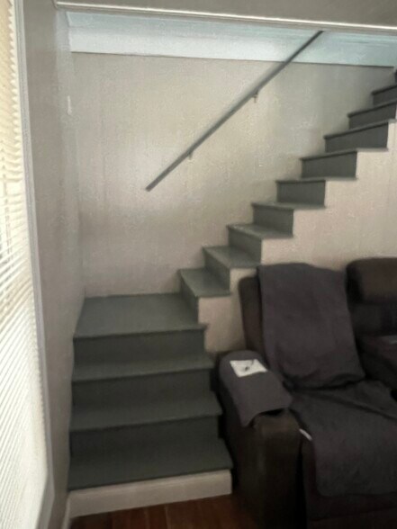 Building Photo - 716 Maryland Ave