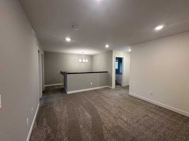 Building Photo - 2122 Ada Dr