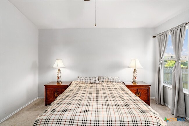 Building Photo - 5634 Stonehaven Dr