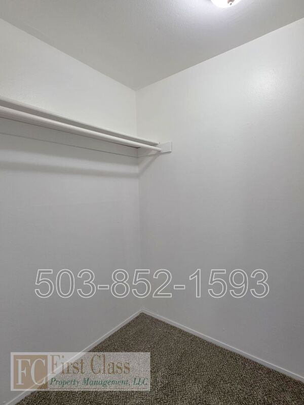 Building Photo - 1328 NE 186th Ave