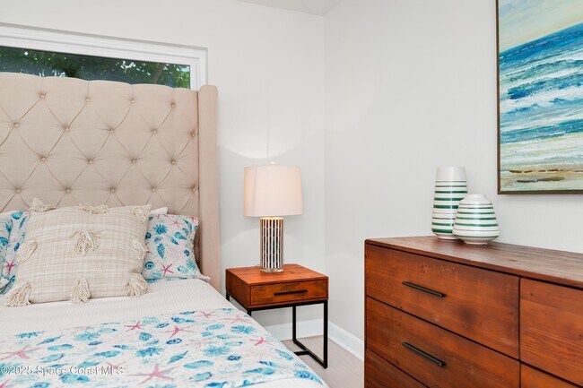 Building Photo - 363 Harbor Dr