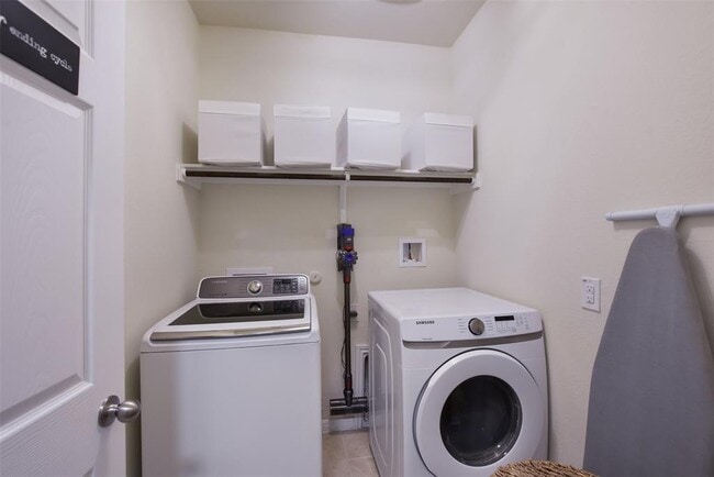 Building Photo - 216 Walkup Ln