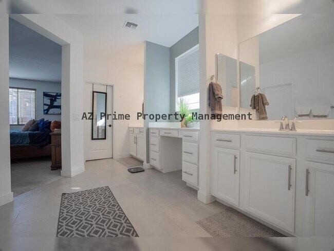 Building Photo - 12125 W Luxton Ln