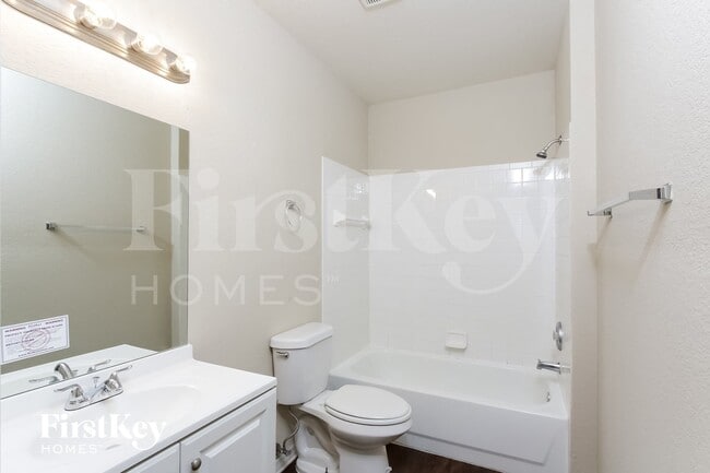 Building Photo - 2598 N Biscayne Dr