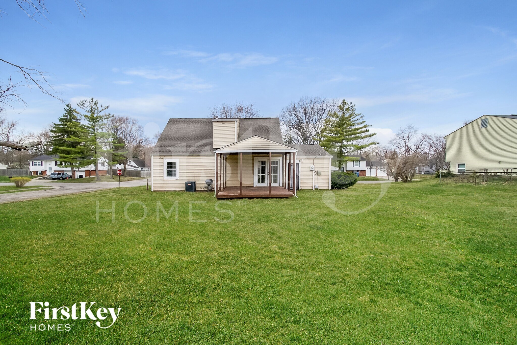 Building Photo - 1733 Mutz Dr