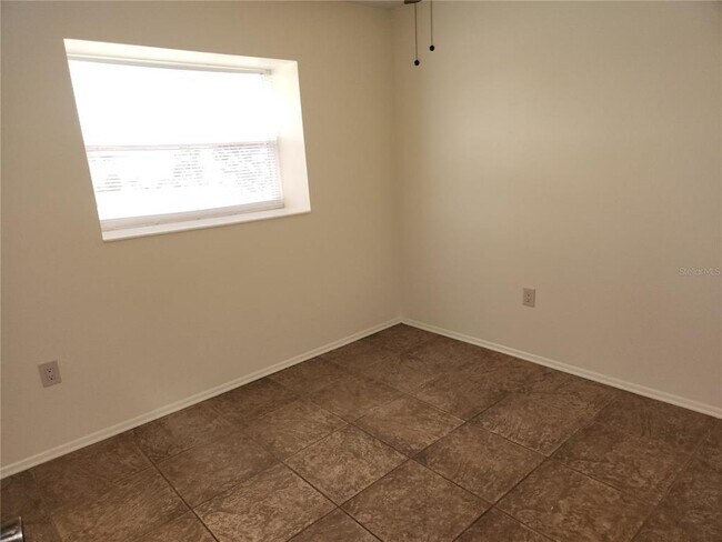 Building Photo - 3914 Gatewood Dr