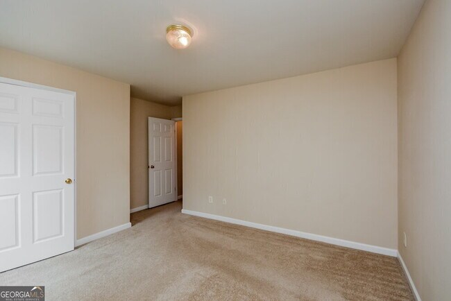 Building Photo - 3875 Portico Run Dr NE
