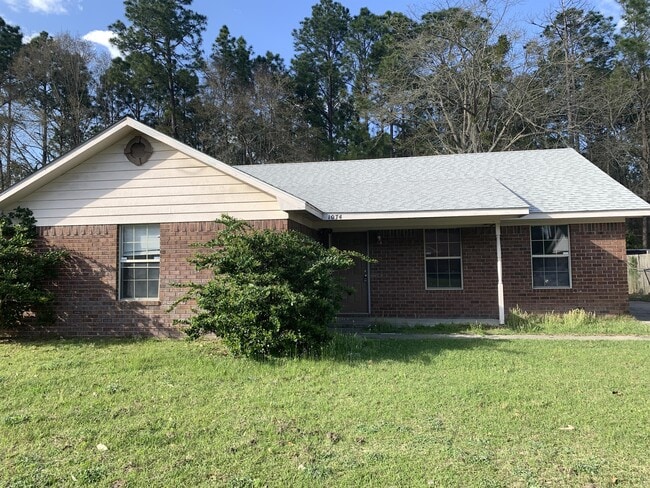 Building Photo - 1074 Desert Shield St