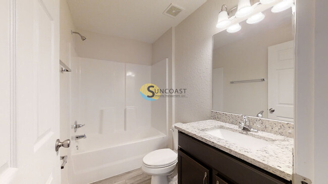 Building Photo - Gorgeous 2 BR/2 BA Apartment Home is Ready...