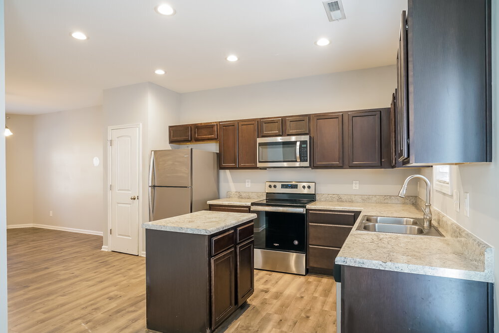 Building Photo - 115 Oakdale Ave