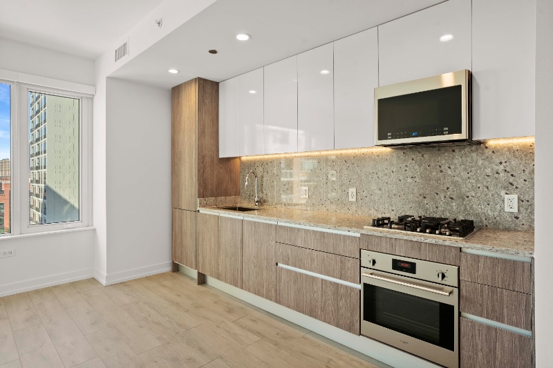 Building Photo - 169 W Elm St