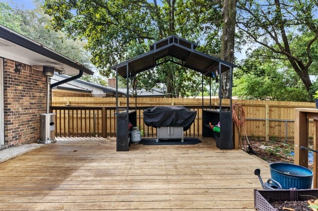 Building Photo - 2442 Duncan Dr