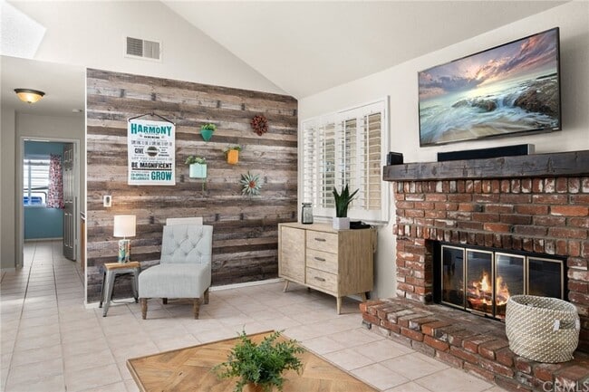 Building Photo - 1514 Evergreen Dr