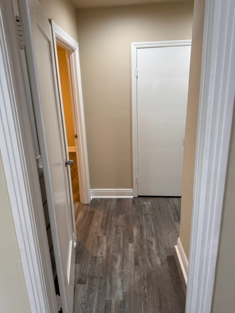 Hallway - 1802 E Glenoaks Blvd