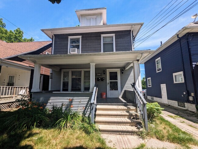 Primary Photo - 412 West César E. Chávez Ave. Unit 2