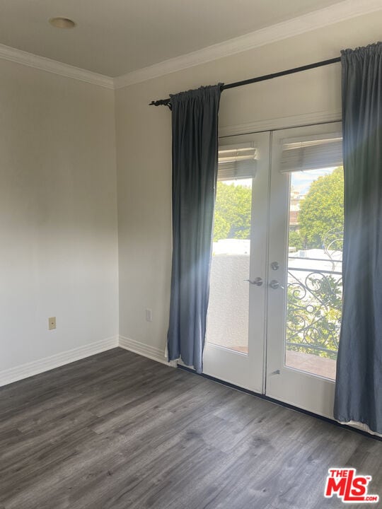 Building Photo - 1862 S Bentley Ave