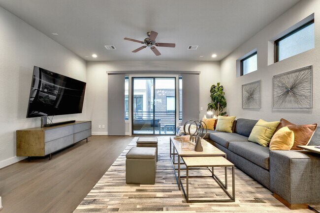 Building Photo - 4227 Allen St