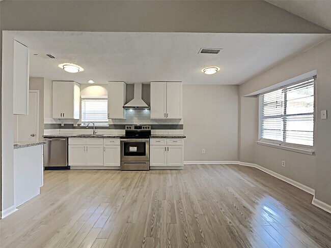 Building Photo - 22506 Colonialgate Dr