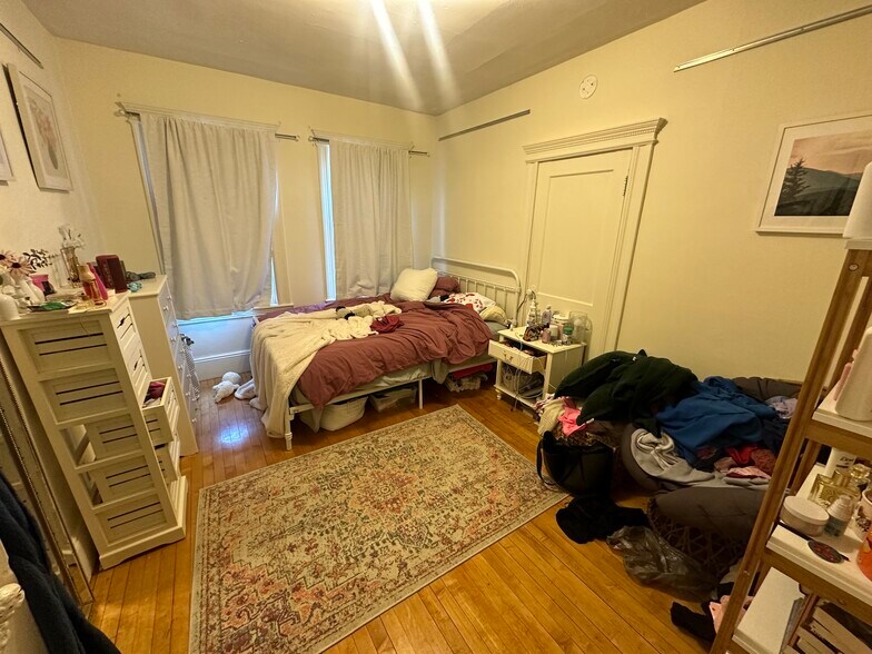 Building Photo - 231 Harvard St