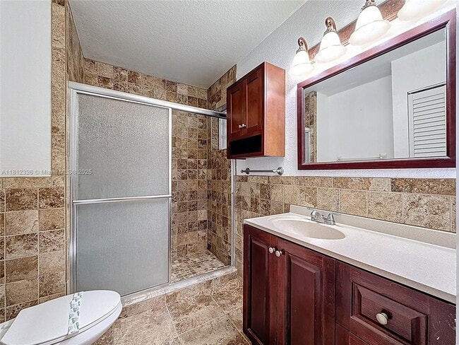 Building Photo - 17372 NW 76th Ct