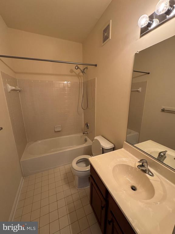 Building Photo - 5547 Lanier Ave