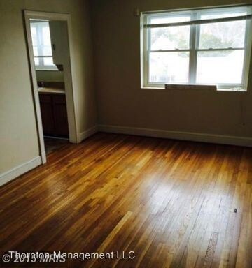 Building Photo - 913 Monument Ave