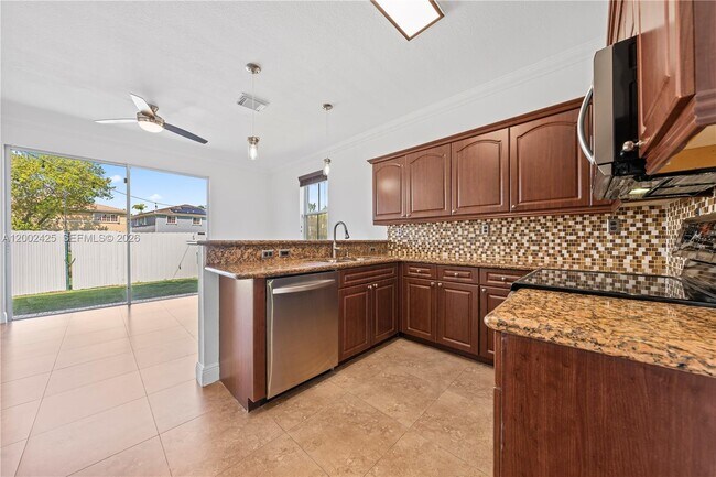 Building Photo - 27460 SW 138th Path