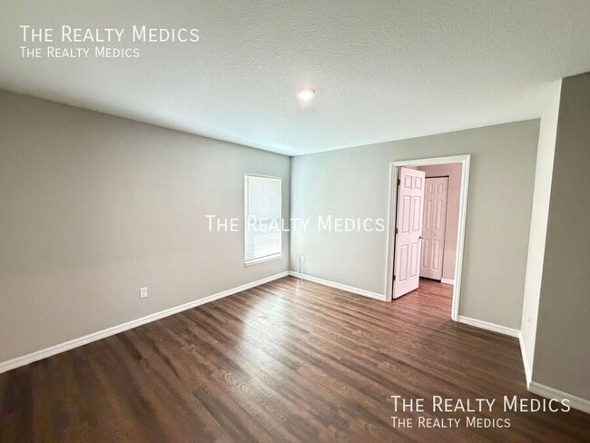 Building Photo - 4781 SW 166th Ln