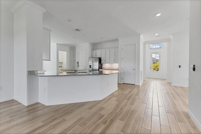 Building Photo - 25246 Keygrass Ct